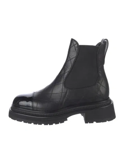 Pre-owned Chanel 2023 Quilted Pattern Chelsea Boots In Black