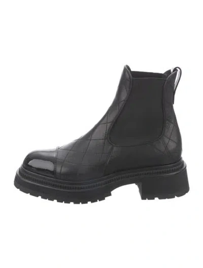Pre-owned Chanel 2023 Quilted Pattern Chelsea Boots In Black