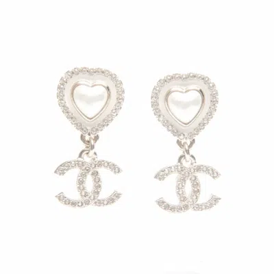 Pre-owned Chanel 2024  Cc Mark Heart Earrings In Silver