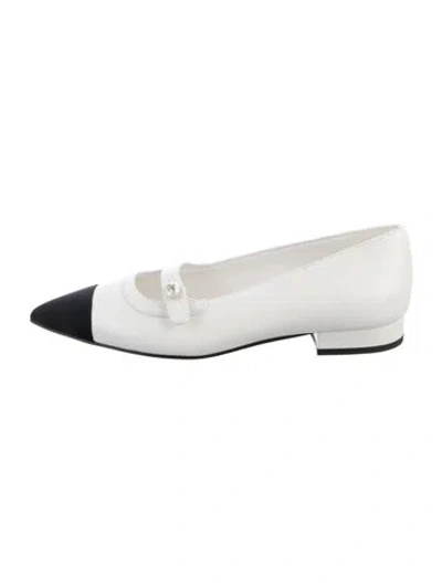 Pre-owned Chanel 2024 Interlocking Cc Logo Ballet Flats In White