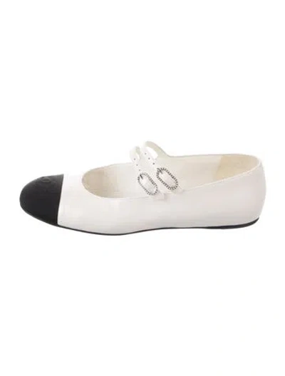 Pre-owned Chanel 2024 Interlocking Cc Logo Ballet Flats In White
