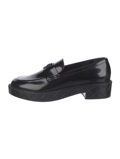 Pre-owned Chanel 2024 Interlocking Cc Logo Loafers In Black