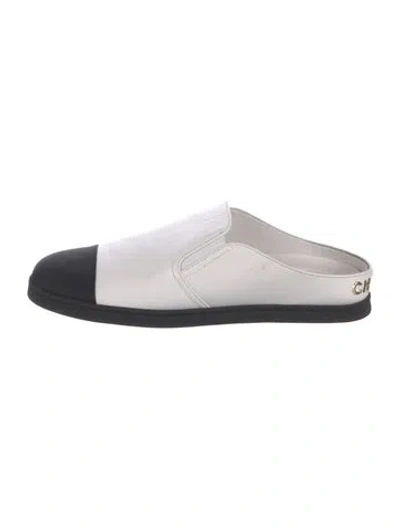 Pre-owned Chanel 2024 Interlocking Cc Logo Mules In White