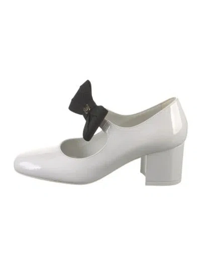Pre-owned Chanel 2024 Interlocking Cc Logo Pumps In Multi