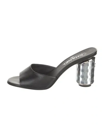 Pre-owned Chanel 2024 Interlocking Cc Logo Slides In Black