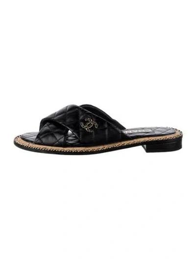 Pre-owned Chanel 2024 Interlocking Cc Logo Slides In Black