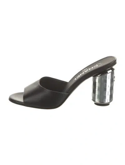 Pre-owned Chanel 2024 Interlocking Cc Logo Slides In Black