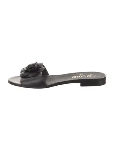 Pre-owned Chanel 2024 Interlocking Cc Logo Slides In Black