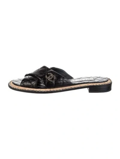 Pre-owned Chanel 2024 Interlocking Cc Logo Slides In Black