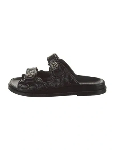 Pre-owned Chanel 2024 Interlocking Cc Logo Slides In Black