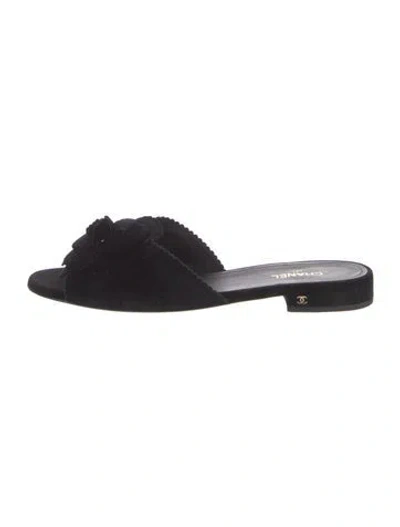 Pre-owned Chanel 2024 Interlocking Cc Logo Slides In Black