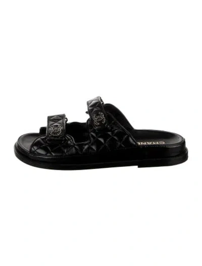 Pre-owned Chanel 2024 Interlocking Cc Logo Slides In Black