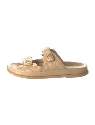 Pre-owned Chanel 2024 Interlocking Cc Logo Slides In Neutral