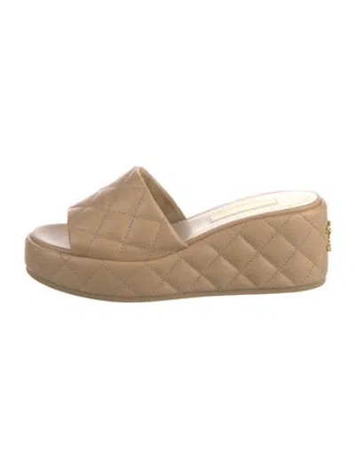 Pre-owned Chanel 2024 Interlocking Cc Logo Slides W/ Tags In Neutral
