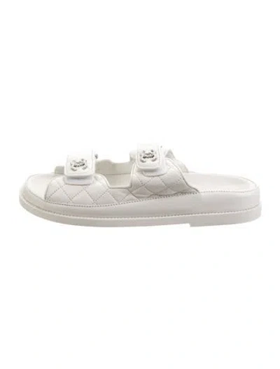 Pre-owned Chanel 2024 Interlocking Cc Logo Slides In White