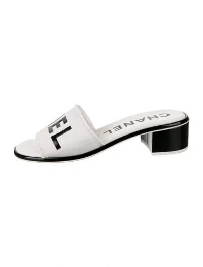 Pre-owned Chanel 2024 Signature Logo Slides In White