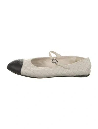 Pre-owned Chanel 2025 Camellia Accent Ballet Flats In Neutrals/white