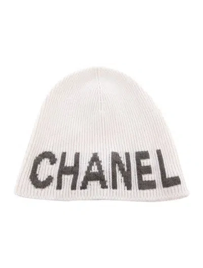 Pre-owned Chanel 2025 Cashmere Knit Beanie In White