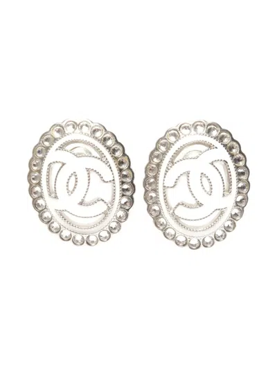 Pre-owned Chanel 2025 Cc Earrings In Silver