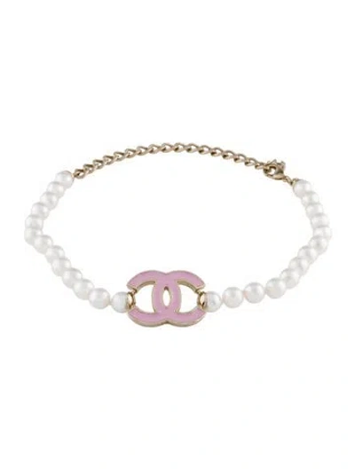 Pre-owned Chanel 2025 Faux Pearl & Resin Cc Choker Necklace, 15" In Multi