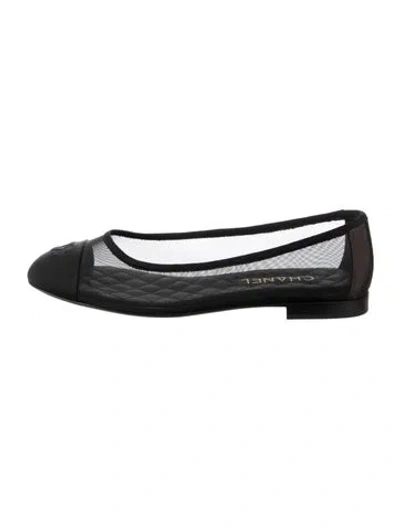 Pre-owned Chanel 2025 Interlocking Cc Logo Ballet Flats In Black