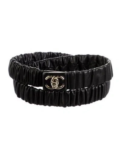 Pre-owned Chanel 2025 Interlocking Cc Logo Belt In Black/gold