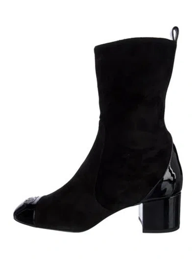 Pre-owned Chanel 2025 Interlocking Cc Logo Boots In Black