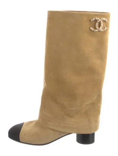 Pre-owned Chanel 2025 Interlocking Cc Logo Boots In Neutrals