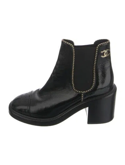 Pre-owned Chanel 2025 Interlocking Cc Logo Chelsea Boots In Black
