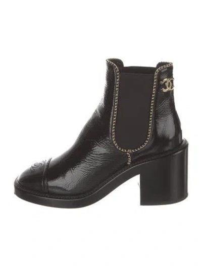 Pre-owned Chanel 2025 Interlocking Cc Logo Chelsea Boots In Black