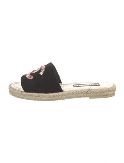 Pre-owned Chanel 2025 Interlocking Cc Logo Espadrilles In Black