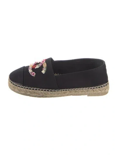 Pre-owned Chanel 2025 Interlocking Cc Logo Espadrilles In Black