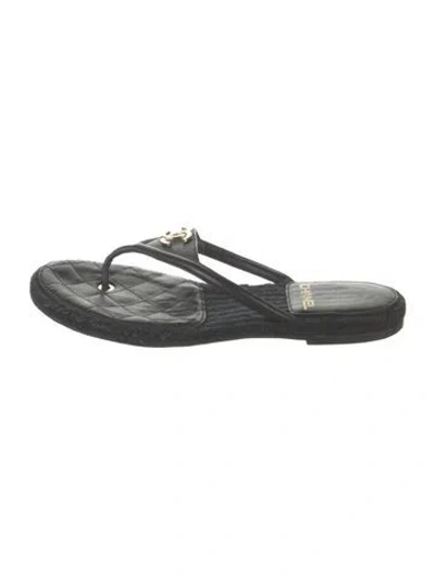 Pre-owned Chanel 2025 Interlocking Cc Logo Flip Flops In Black
