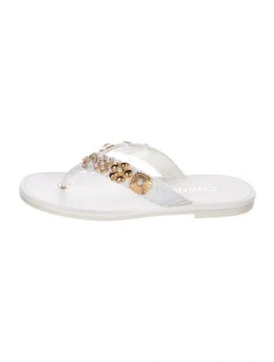 Pre-owned Chanel 2025 Interlocking Cc Logo Flip Flops In White
