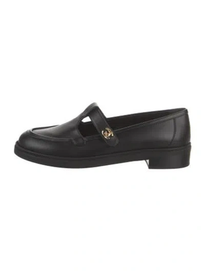 Pre-owned Chanel 2025 Interlocking Cc Logo Loafers In Black