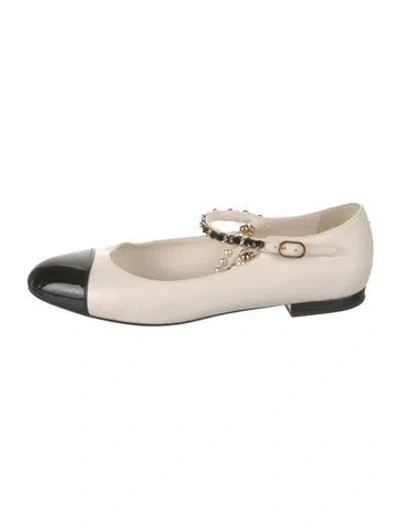 Pre-owned Chanel 2025 Interlocking Cc Logo Mary Jane Flats In White