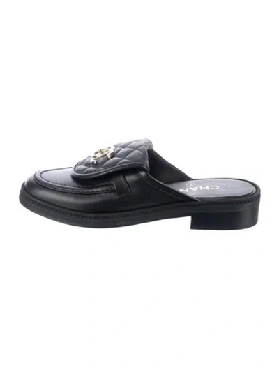 Pre-owned Chanel 2025 Interlocking Cc Logo Mules In Black