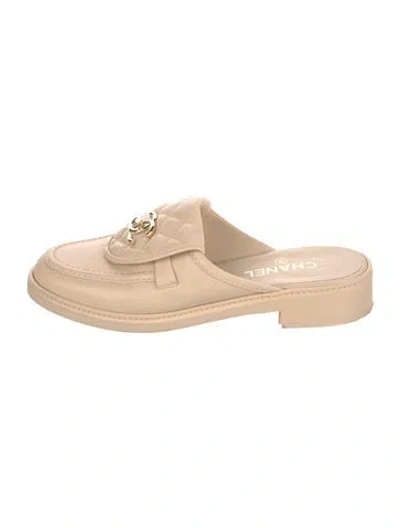 Pre-owned Chanel 2025 Interlocking Cc Logo Mules In Neutral