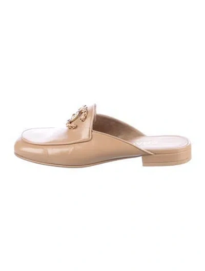 Pre-owned Chanel 2025 Interlocking Cc Logo Mules In Neutrals