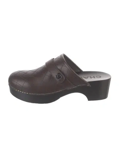 Pre-owned Chanel 2025 Interlocking Cc Logo Mules W/ Tags In Brown