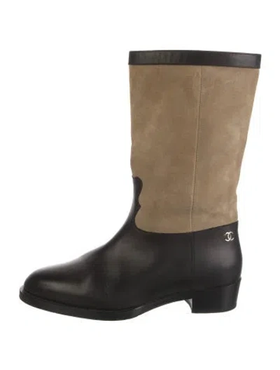 Pre-owned Chanel 2025 Interlocking Cc Logo Riding Boots In Black/neutrals
