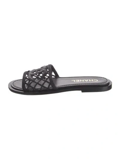 Pre-owned Chanel 2025 Interlocking Cc Logo Slides In Black