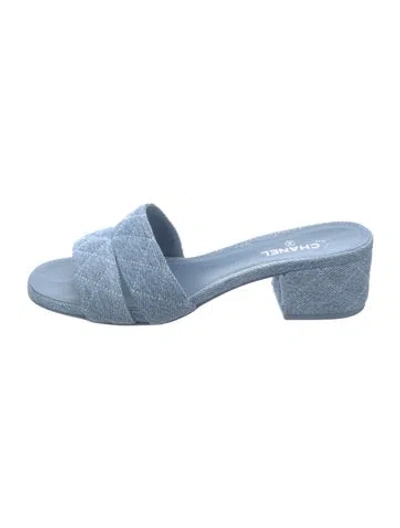 Pre-owned Chanel 2025 Interlocking Cc Logo Slides In Blue