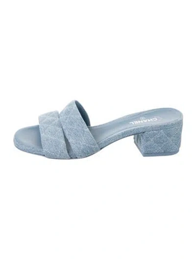Pre-owned Chanel 2025 Interlocking Cc Logo Slides In Blue