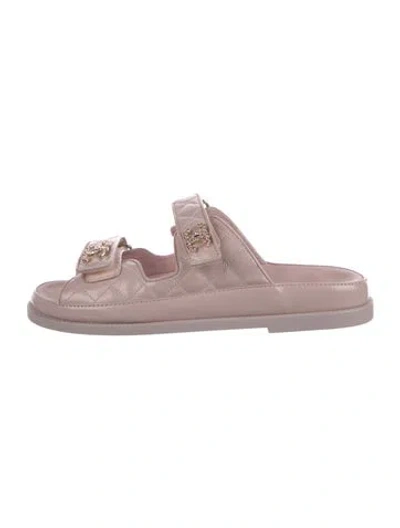 Pre-owned Chanel 2025 Interlocking Cc Logo Slides In Pink