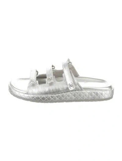 Pre-owned Chanel 2025 Interlocking Cc Logo Slides In Silver