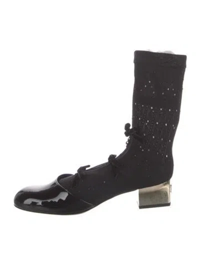 Pre-owned Chanel 2025 Interlocking Cc Logo Sock Boots In Black