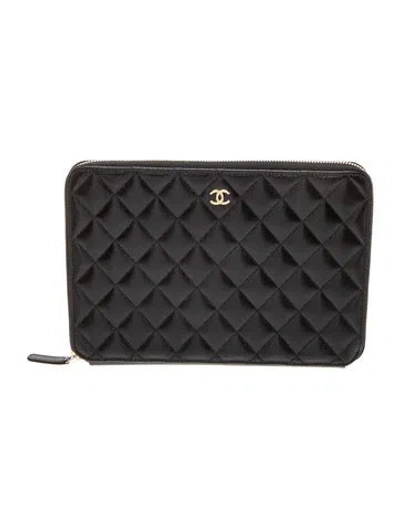 Pre-owned Chanel 2025 Quilted Cc Travel Pouch In Black