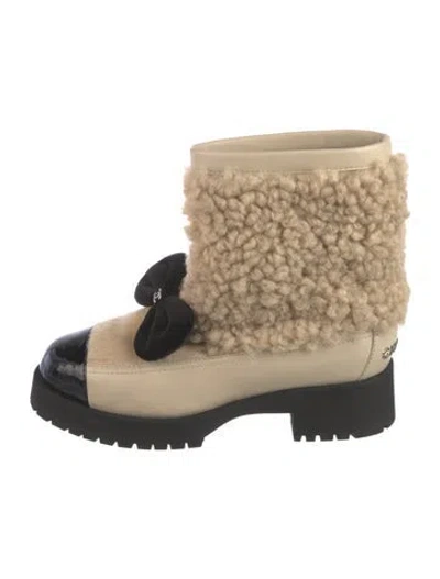 Pre-owned Chanel 2025-2026 Interlocking Cc Logo Boots In Neutral