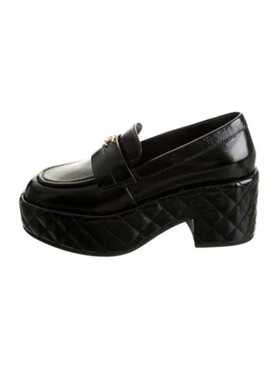 Pre-owned Chanel 2025-2026 Interlocking Cc Logo Loafers In Black/green